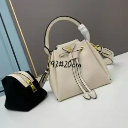 prada aaa qualite sac a main  pour femme s_11a2105